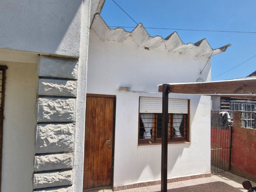 Oportunidad Casa Barrio Aeroparque 4 Ambientes Dueño Directo Apta Credito