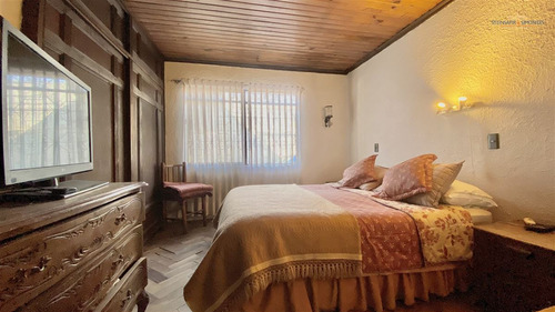 2 Casas I 5d 3b I 3e I 387 M2 Totales I Jardin