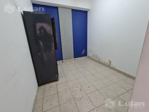 Venta Local Av Directorio Esq Lafuente Esquina, 82 M2 5 Vidrieras