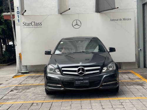 Imagen 8 de 15 de Mercedes-benz Clase C 2012 2p C 250 Cgi Coupe Aut