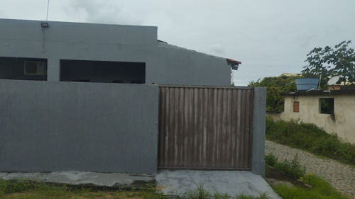 Casa Na Área Central De Dores De Macabu, Ótimo Preço.