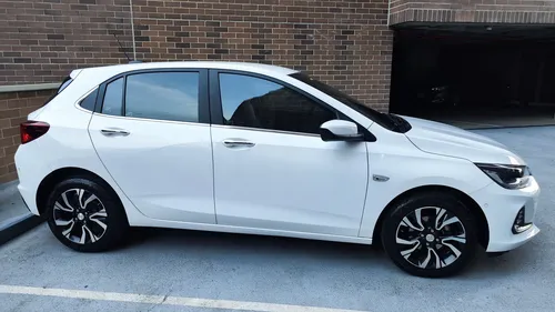 Chevrolet Onix 1.0T Premier Hatch At