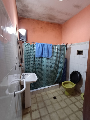 Vendo U$s 30.000 Casa Acebal/ C. Calderón 3 Dormi Fondo,coch