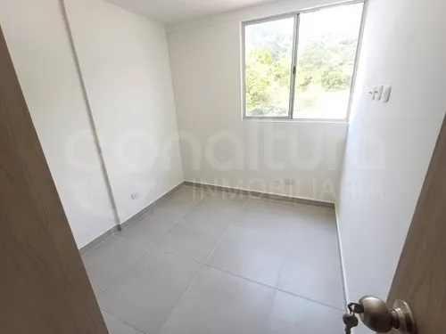 Apartamento En Arriendo La Mina 472-7029