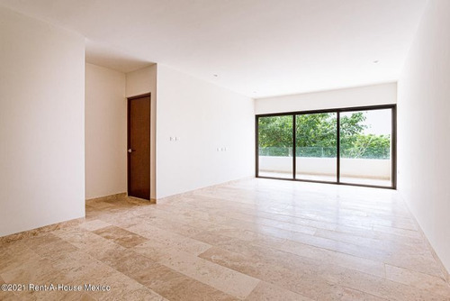 Imagen 5 de 13 de Departamento En Venta En Merida , Cabo Norte Gy. 21-4727