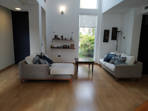 Imagen 3 de 8 de Se Vende Moderna Casa Bote B Alexis Quinan .0416.081.70.64