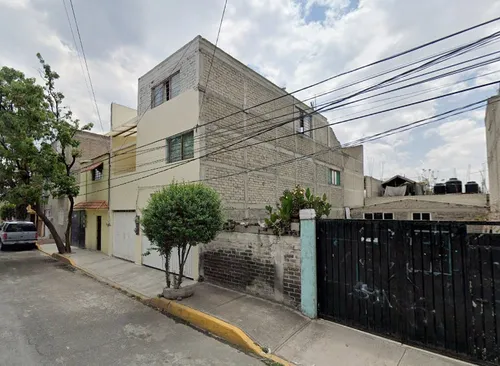 Casa En Venta Ubicada En Hugonotes, Miguel Hidalgo, Tláhuac, Cdmx. Sk04