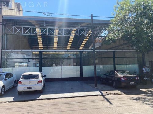 Imagen 3 de 12 de Venta - Importante Local Sobre Av. B.mitre Al 200 - Bayugar Negocios Inmobiliarios