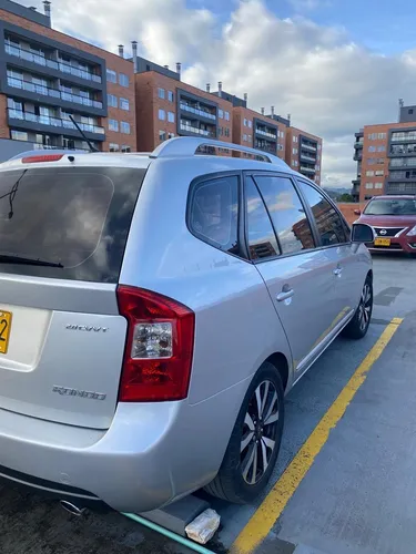 Kia Carens 2.0 Rondo Ex