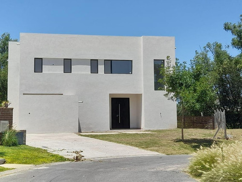 Imagen 3 de 25 de Casa En Venta El Canton Bº Norte A Laguna C/ Pileta