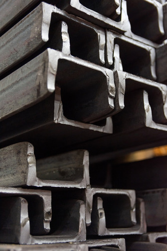 Perfil U De Hierro Del 18 Upn 180 X 6mts Viga Polimetal
