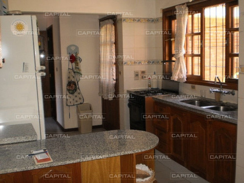 Casa En Zona Golf De Punta Del Este- Ref: 30288
