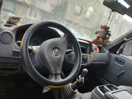 Imagen 8 de 8 de Nissan Urvan 2005