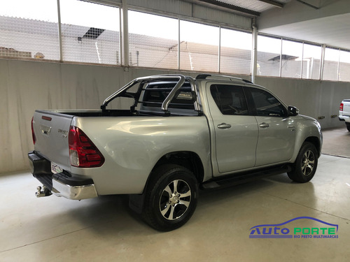 Toyota Hilux HILUX CD SRV 4X2 2.7 FLEX 16V AUT.