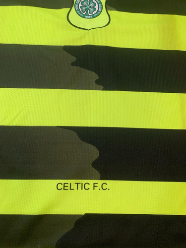 Camiseta De Futbol Umbro Celtic (Usado)