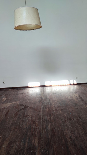 Alquiler Casa Ph. De 4 Dormitorios 2 Baños. Garaje