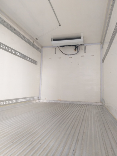 Iveco Daily 35s14 Ano 14 Com Bau Refrigerado