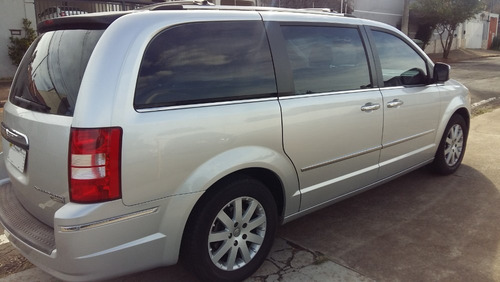 Chrysler Town & Country Limited 3.8 V6 Modelo 2009