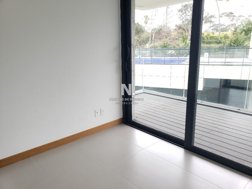 Oportunidad !!! Sea Breezes - Venta - Mansa - Punta Del Este - 3 Dormitorios - Piscina- Ref: 651