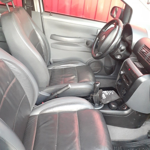 Imagen 12 de 21 de Volkswagen Suran 2010 1.9 Sdi Highline Cuero 90e
