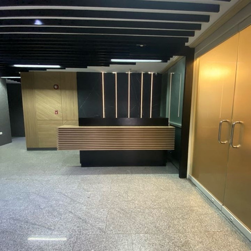 Imagen 8 de 8 de Oficina En Alquiler - Urb. Las Mercedes