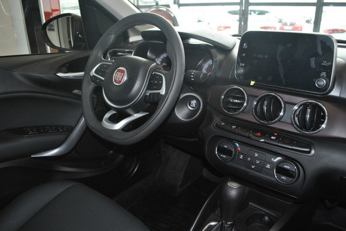 Fiat Cronos 1.8 16v Precision 2020 At6 Pack Premium Bordó