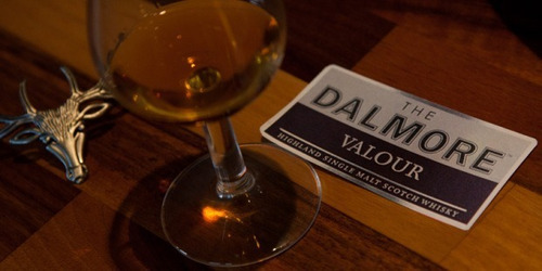 Imagen 3 de 7 de Whisky The Dalmore Valour Single Malt 1000ml En Estuche