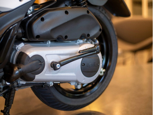 Aprilia Sr 160 Blanca Reserva Inmediata Abs Usb