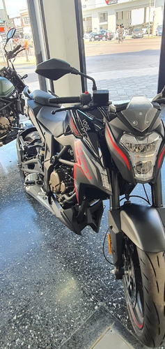 Imagen 6 de 16 de Voge 300 R Street 0km No Ktm No Versys Kova Motorcycle