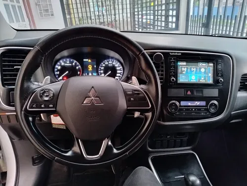 Mitsubishi Outlander 3.0 Kaiteki