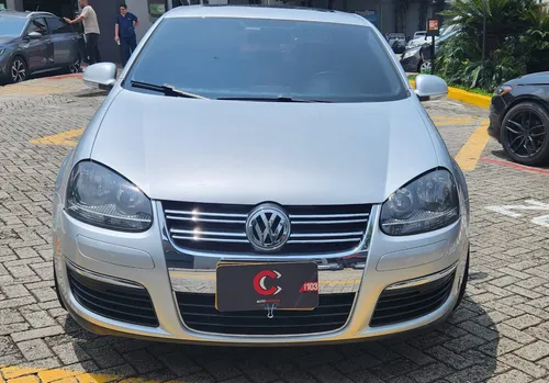 Volkswagen Bora 2.5 Style Active