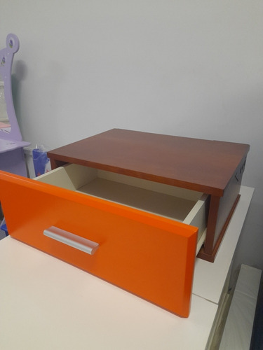 Imagen 2 de 7 de Mesa De Luz Cajonera Flotante Laqueada Guatambu Cajon