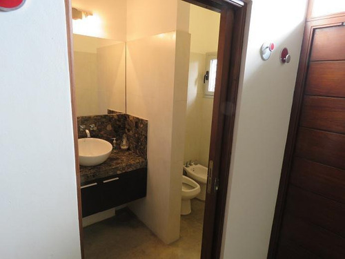 Casa De 4 Dormitorios En Venta - Pileta - Hostal Del Sol - San Eduardo - Aldea