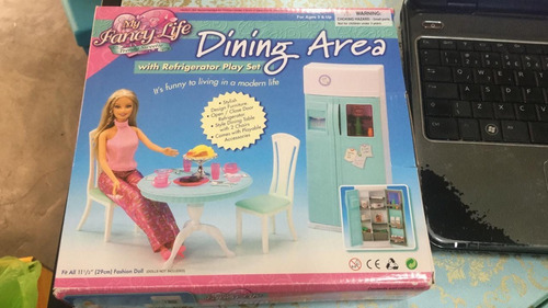 Cozinha Mesa Geladeira Barbie Casa + 30 Acessórios Fancy