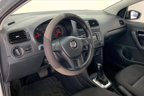 Imagen 13 de 25 de Volkswagen Polo 5 Pts Hb Starline, 16l, Tm5, R-15