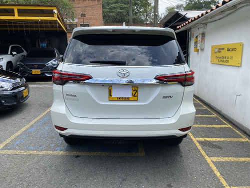 Toyota Fortuner 2.4 Srv Diesel 4x2 2022
