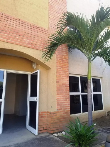 Galpón Ubicado En Manantial, Naguanagua Centro Empresarial Del Norte PLG-116
