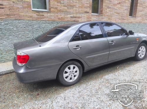 Imagen 3 de 8 de Toyota Camry