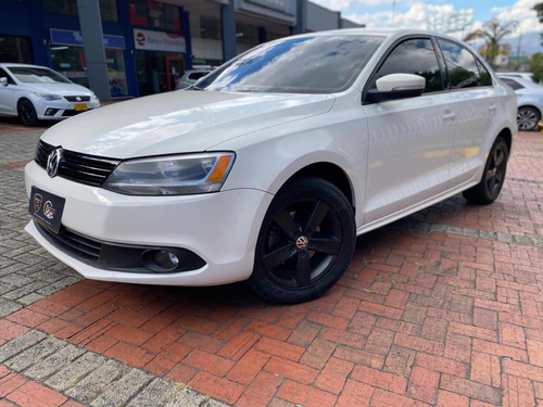 Volkswagen New Jetta 2.5 Mt