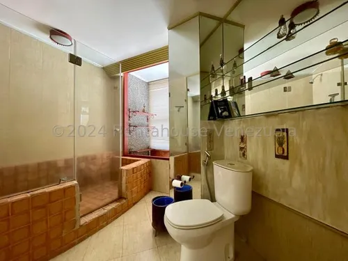 Agp Majestuoso Apartamento Con Hermoso Ventanales Y Terraza Cómoda En Venta En Los Palos Grandes 24-20072 Ys