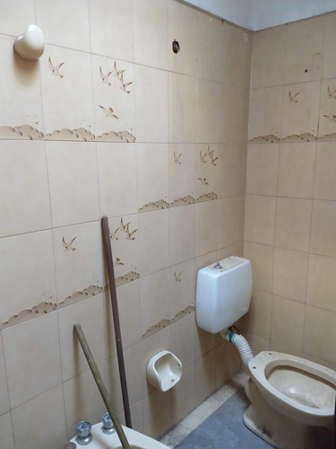 V. Adelinaav.ader 1100-2ptas-apto Uso Com./prof.-sup. Cub. 336.61m2-terr. 303m2-sup Descub. 40m2