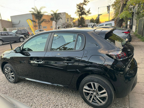 Peugeot 208 Feline A/T