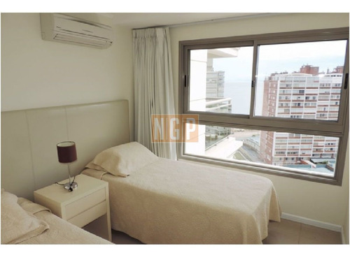 Imagen 25 de 30 de Torre De 5 Estrellas, A Pasos De Av Gorlero, Espectacular Apartamento A Estrenar De Dos Dormitorios En Suite, Baño Social, Living Comedor,cocina