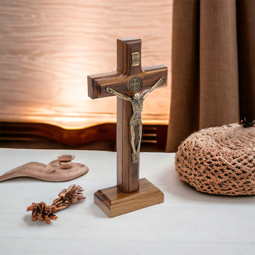 Crucifixo Parede E Mesa Cristo Metal São Bento 17 Cm