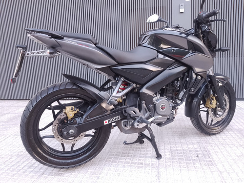Rouser Ns200