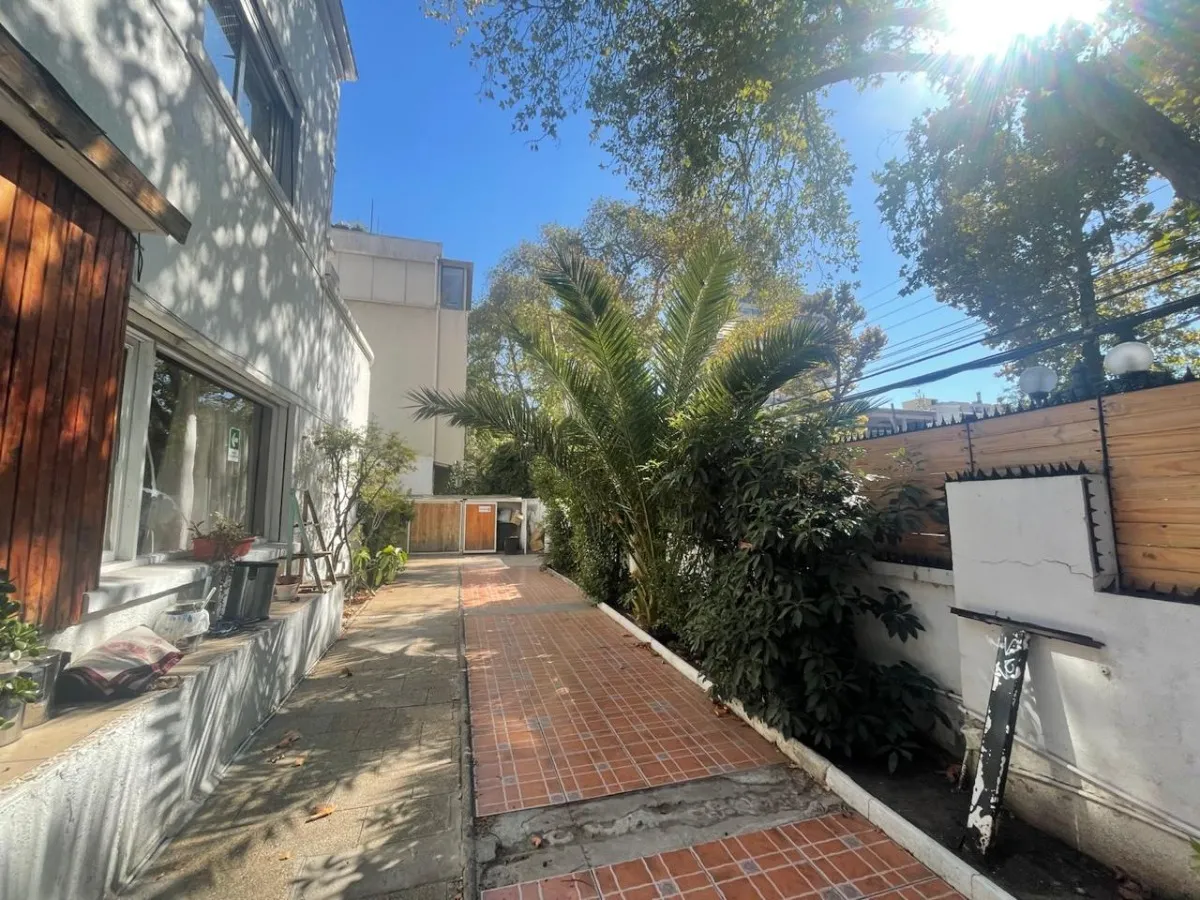 Imagen 2 de 28 de Venta Gran Casa Ricardo Lyon, Providencia
