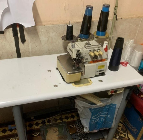 Imagen 2 de 8 de Recta Juki Ddl-8300n Overlock Siruba 737f-504m2-04 Máquinas