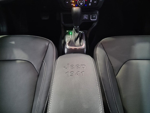 Imagem 8 de 10 de Jeep Renegade Renegade Longitude 270 1.3 Turbo Flex Automát