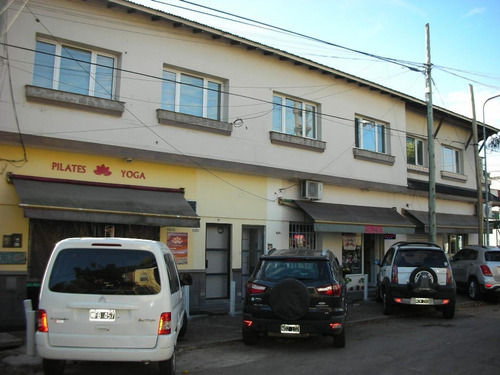 Imagen 5 de 6 de 3 Oficinas + 4 Locales En Esquina Sobre Avenida