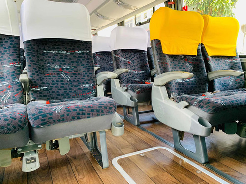 Imagem 11 de 15 de G7 Motor Dianteiro 16/16 Volvo B270f Financiamos 100%